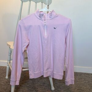 Vineyard Vines unisex 1/2 zip long sleeve shirt.